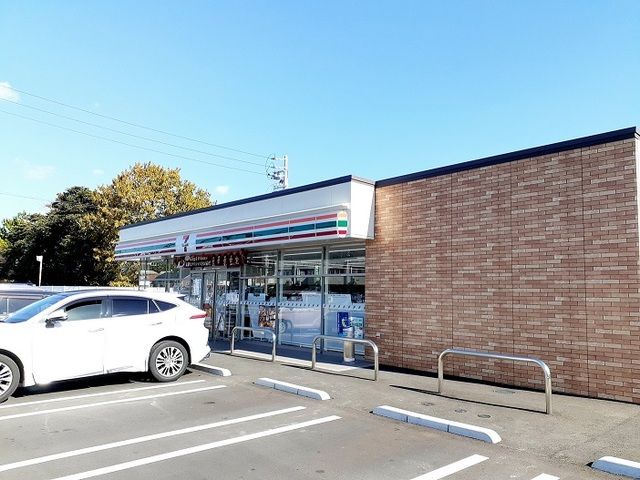 近くのセブンイレブンまで350m（徒歩5分）