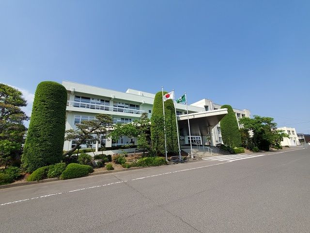 近くの角田市役所まで400m(徒歩5分)