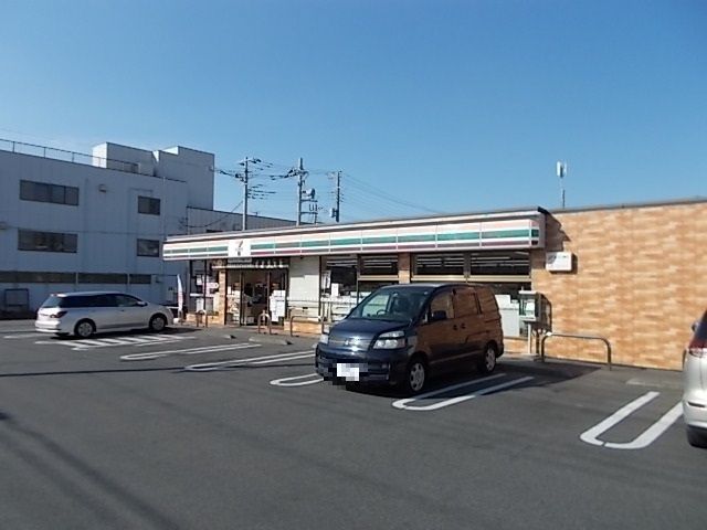 近くのセブンイレブンまで450m(徒歩6分)