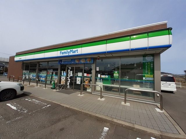 近くのファイリーマート加賀南郷店まで450m(徒歩6分)