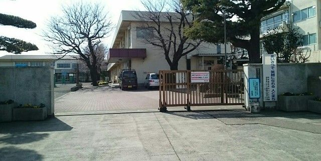 近くの田名小学校まで800m（徒歩10分）