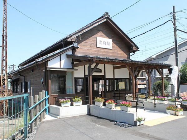 近くの北府駅まで750m（徒歩10分）