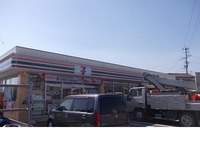 近くのセブンイレブン藍住徳命店様まで550m（徒歩7分）