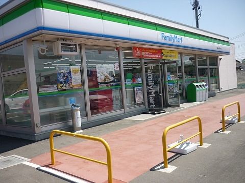 近くのコンビニまで350m（徒歩5分）