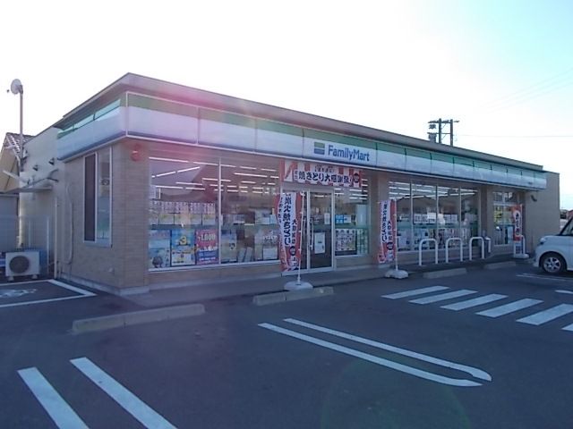 近くのファミリーマート羽島牧野店まで210m(徒歩3分)
