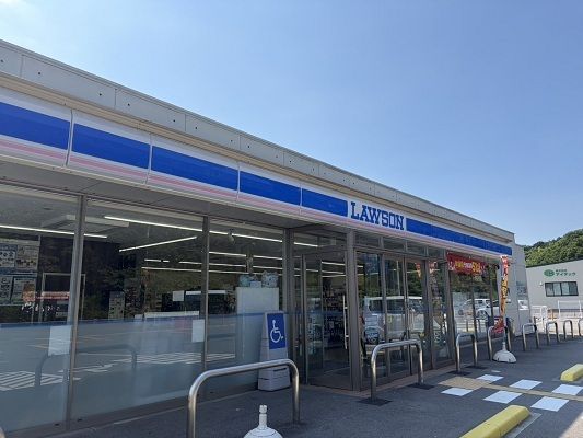 近くのローソン米子尾高店まで2,400m(徒歩30分)
