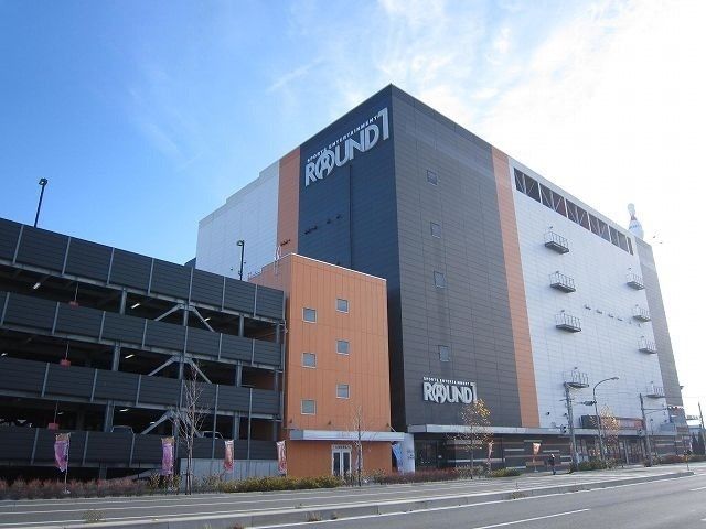 近くのラウンドワンスタジアム前橋店まで350m(徒歩5分)