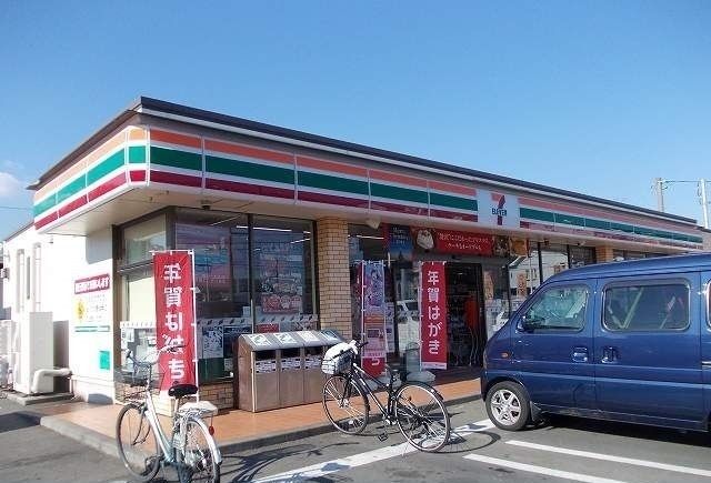 近くのセブンイレブン岩原店まで180m(徒歩3分)