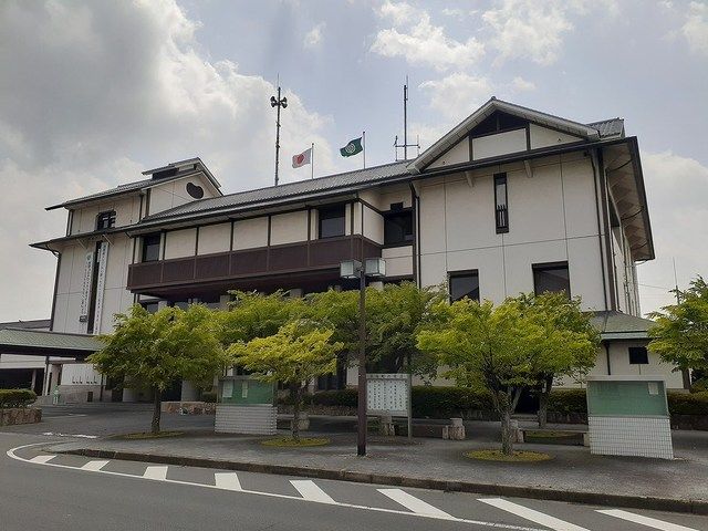 近くの役所まで2,600m（徒歩33分）