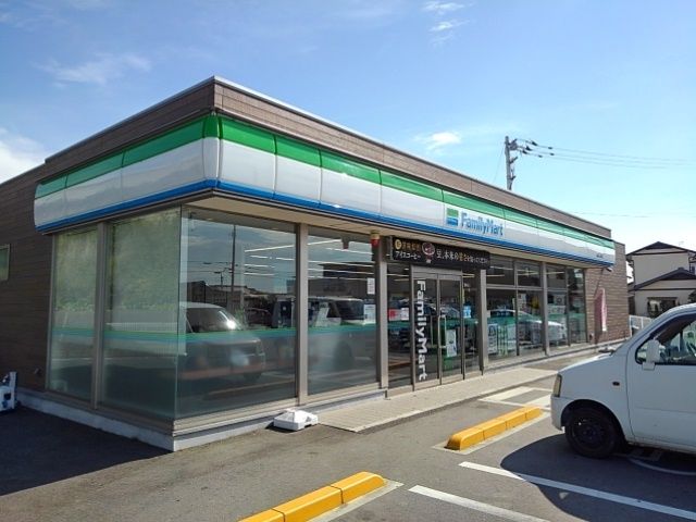 近くのファミリーマート丸亀三条町店まで150m(徒歩2分)