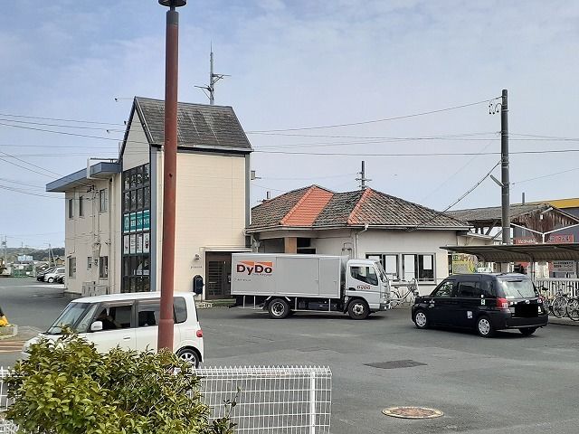 近くの駅まで800m（徒歩10分）