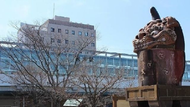 近くの唐津駅まで240m（徒歩3分）