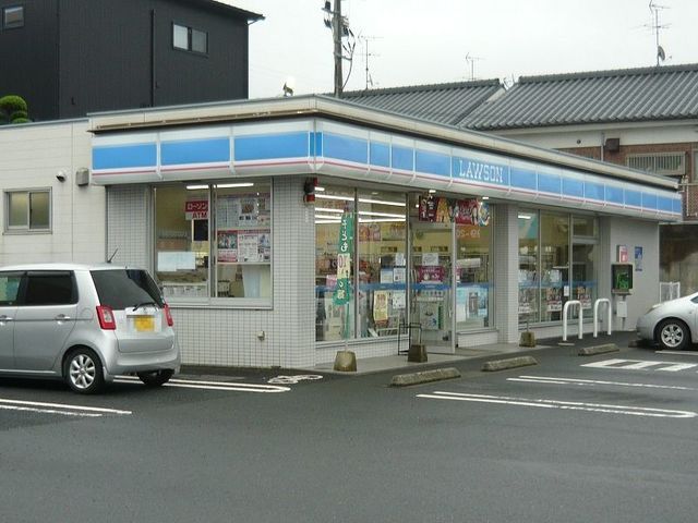 近くのローソン鹿児島花棚店まで400m（徒歩5分）