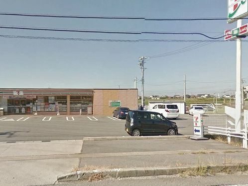 近くのセブン-イレブン 西尾米津町店まで900m（徒歩12分）
