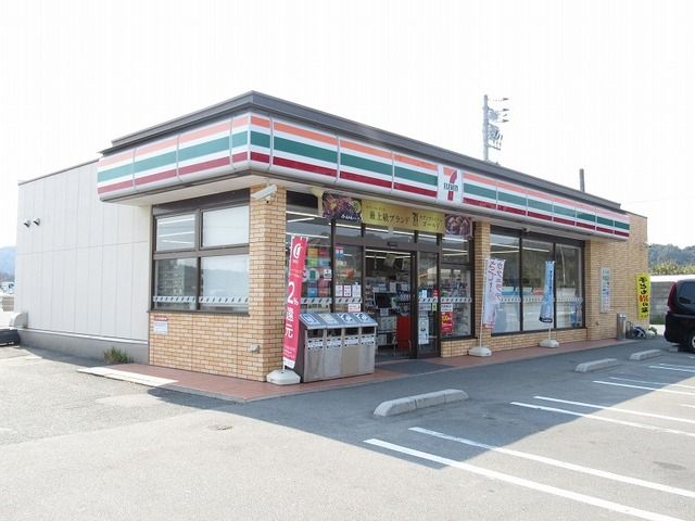 近くのセブンイレブン防府大道店まで1,800m（徒歩23分）