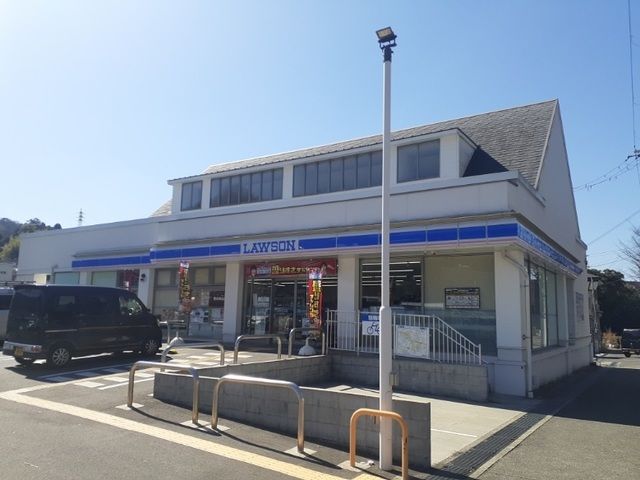 近くのコンビニまで160m（徒歩2分）