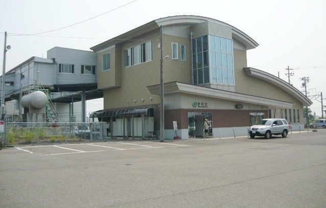 近くのＪＲ和田駅まで400m（徒歩5分）