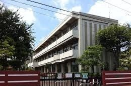 近くの相模原市立新宿小学校まで450m（徒歩6分）