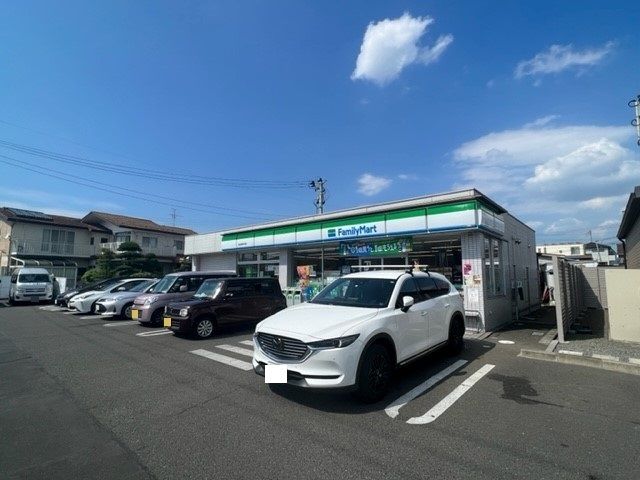 近くのファミリーマート 仙台西の平店まで750m(徒歩10分)