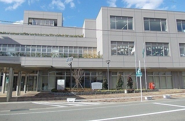 近くの北部市民サービスセンターまで300m(徒歩4分)