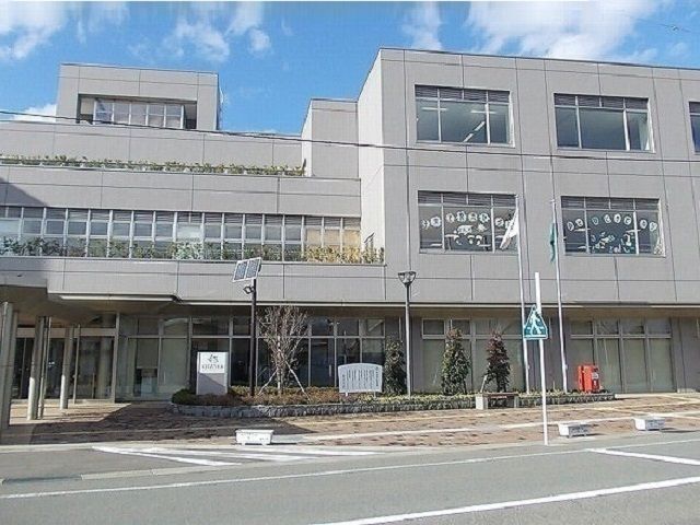 近くの秋田市役所 土崎支所まで300m（徒歩4分）