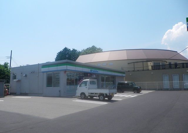 近くのファミリーマート 御殿場新橋南まで350m(徒歩5分)