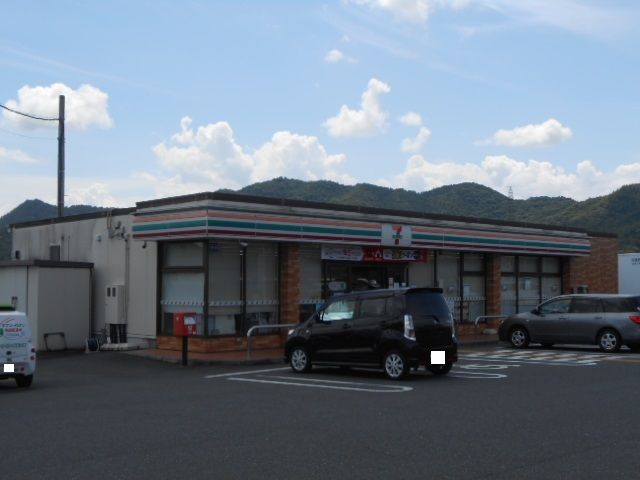 近くのセブンイレブン五個荘日吉町店様まで630m(徒歩8分)