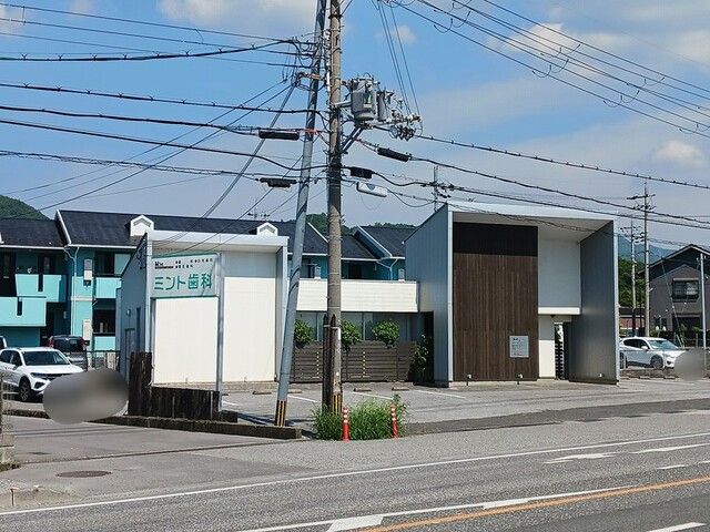 近くのミント歯科様まで200m(徒歩3分)