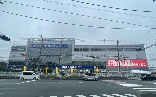 近くのヤマダデンキまで140m（徒歩2分）