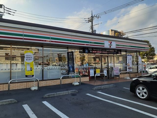 近くのセブンイレブン宇都宮滝谷店まで400m（徒歩5分）