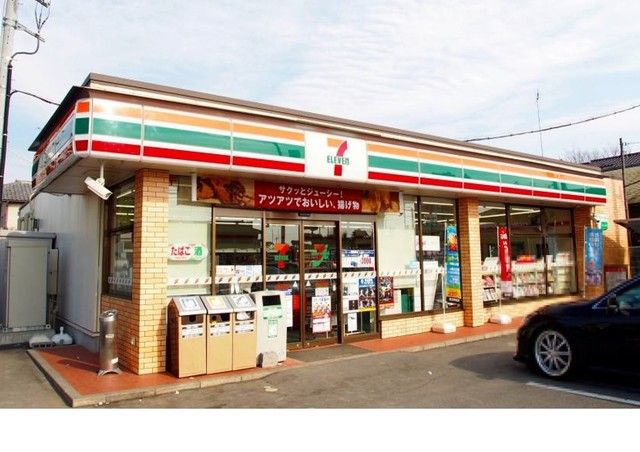 近くのセブンイレブン向町店まで800m(徒歩10分)