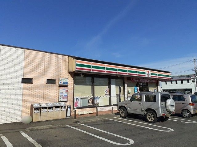 近くのセブンイレブン大洗駅前通り店まで329m（徒歩5分）
