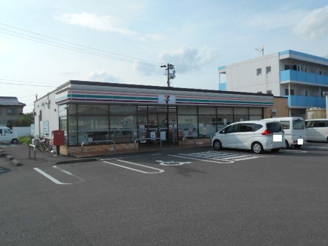 近くのセブンイレブン宮崎飛江田店まで350m（徒歩5分）