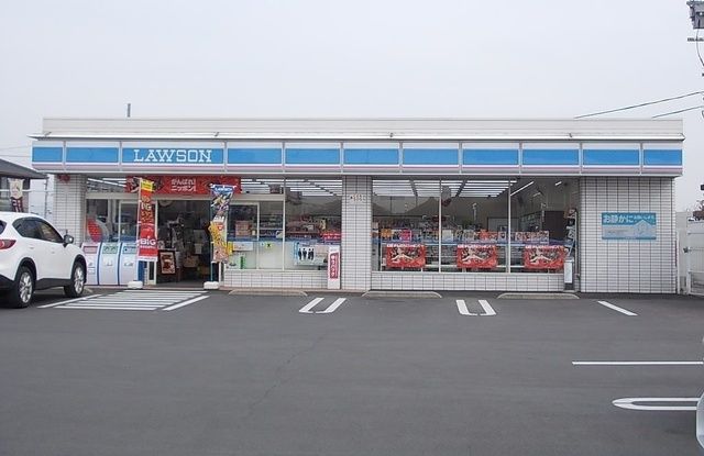 近くのローソンまで500m（徒歩7分）