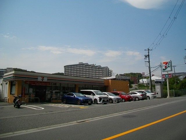 近くのセブンイレブン神戸須磨車店まで450m（徒歩6分）