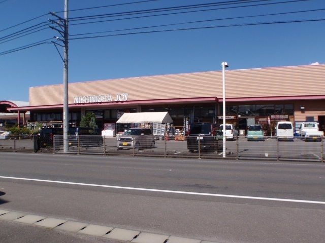 近くのホームセンターまで700m（徒歩9分）