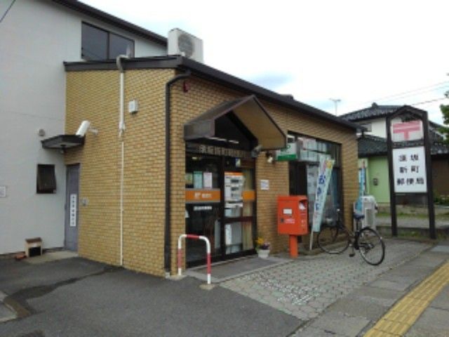 近くの須坂新町郵便局まで450m（徒歩6分）