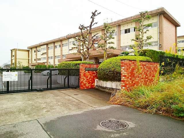 近くの一宮市立 浅野小学校まで850m(徒歩11分)