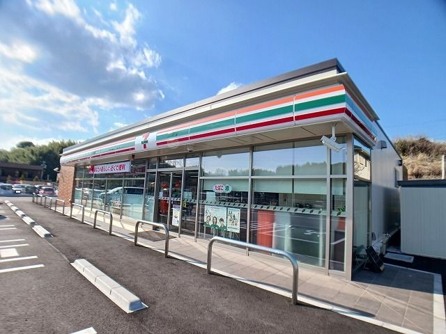 近くのローソン横尾店まで1,400m(徒歩18分)