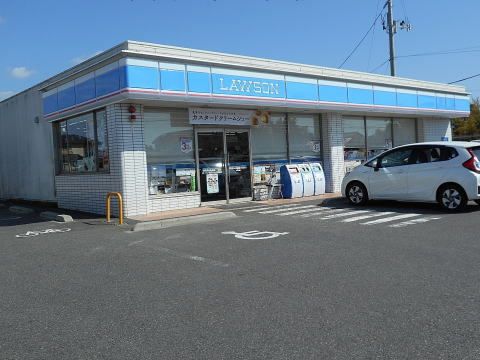 近くのコンビニまで220m（徒歩3分）