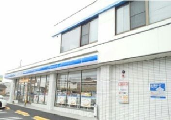 近くのコンビニまで30m（徒歩1分）
