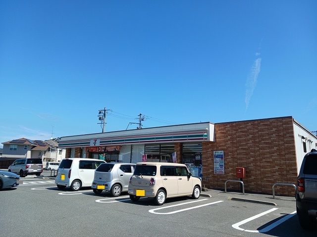 近くのセブンイレブン本郷駅東店まで450m（徒歩6分）