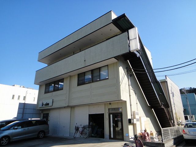 茅ケ崎東4丁目倉庫付事務所STの外観画像