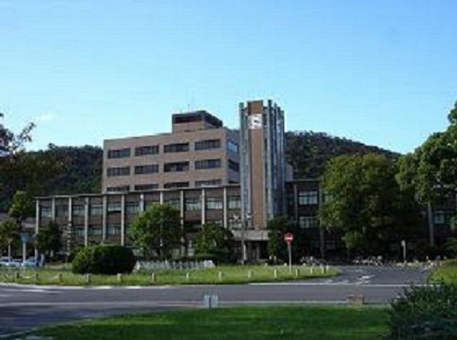 近くの国立大学法人　岡山大学まで700m（徒歩9分）