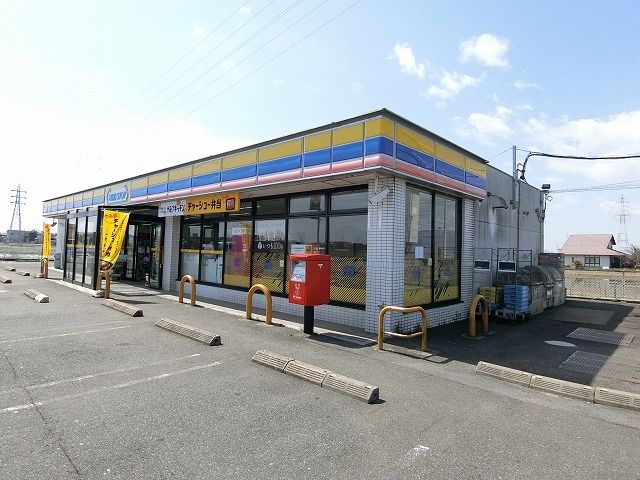 近くのミニストップ巣南店まで500m(徒歩7分)