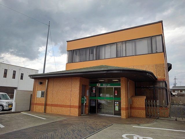 近くの関西みらい銀行日野支店まで650m（徒歩9分）