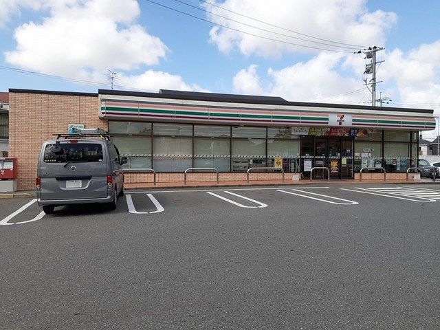 近くのコンビニまで150m（徒歩2分）