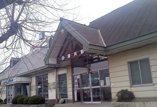 近くの梁川駅まで1,400m（徒歩18分）