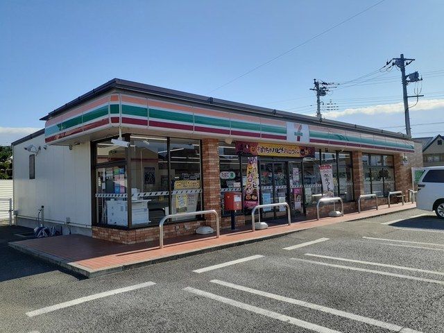 近くのセブンイレブン東南湖店まで1,000m(徒歩13分)