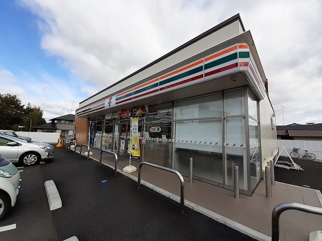 近くのコンビニまで450m（徒歩6分）